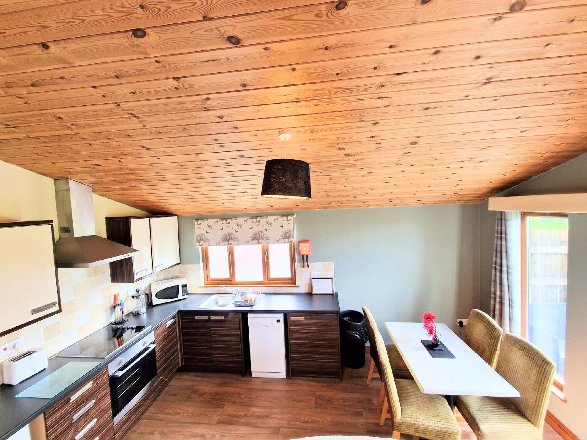 Lomond 2 With Private Hot Tub - Fife - Loch Leven - Lomond Hills Villa Kelty ภายนอก รูปภาพ